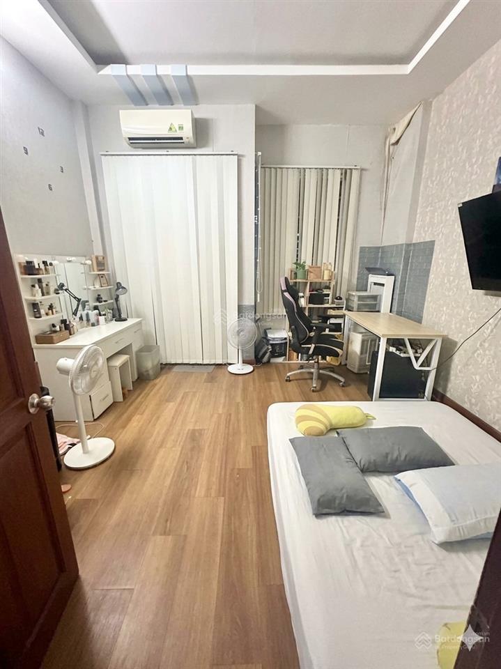 Nhà đẹp trung tâm gò vấp  hẻm sát mặt tiền nguyễn văn lượng  giá cực êm