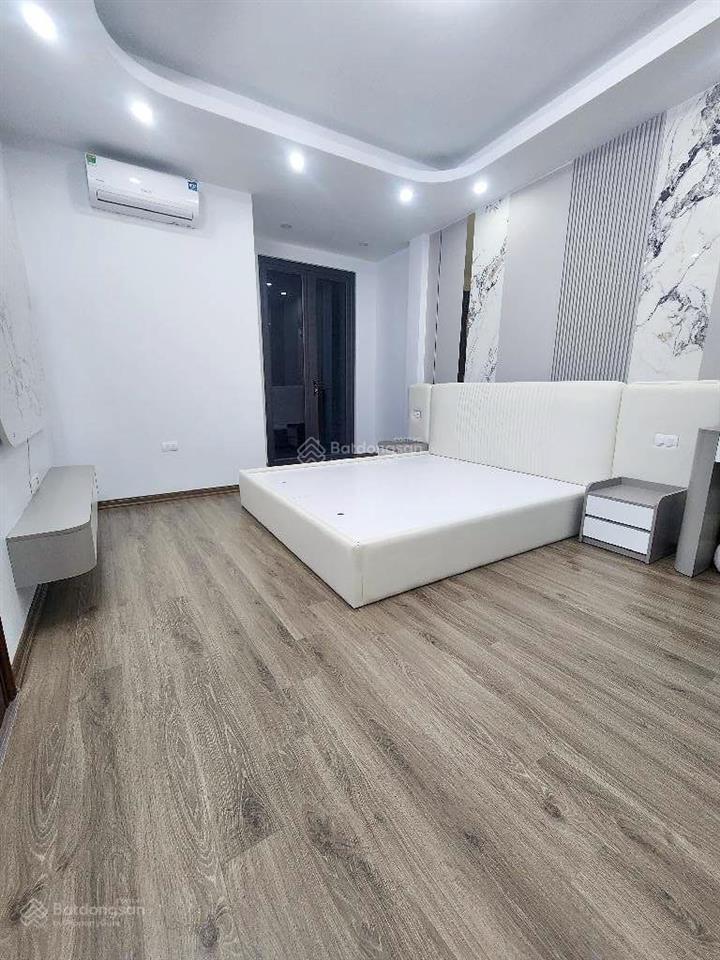 Nhà mới thanh nhàn 45m 6 tầng thang máy gần phố 15 tỷ