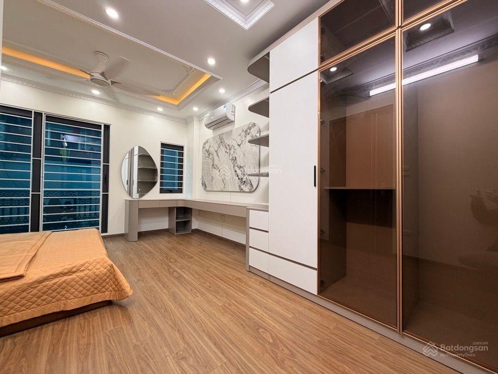 Nhà lò đúc lõi hai bà trưng 50m 6 tầng thang máy 14 tỷ