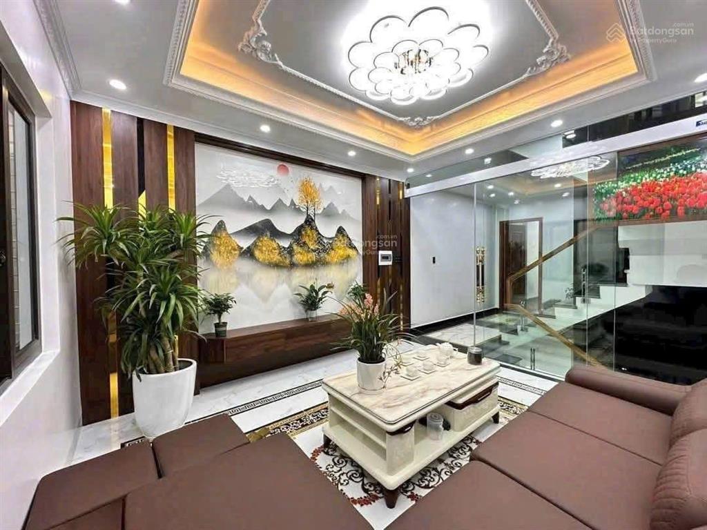 Nhà lò đúc lõi hai bà trưng 50m 6 tầng thang máy 14 tỷ