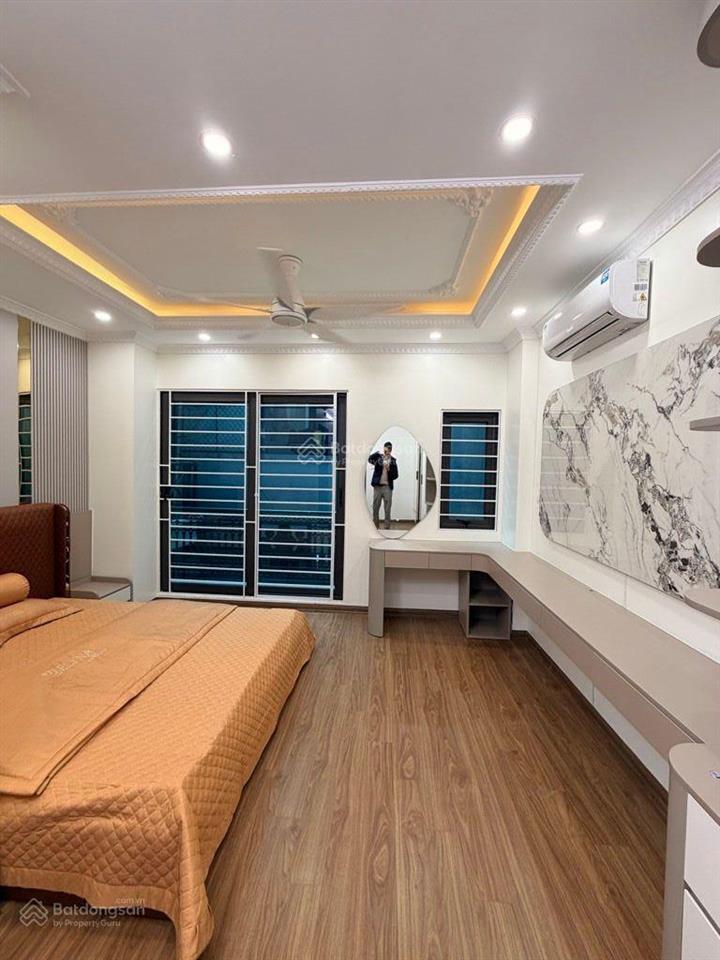 Nhà lò đúc lõi hai bà trưng 50m 6 tầng thang máy 14 tỷ