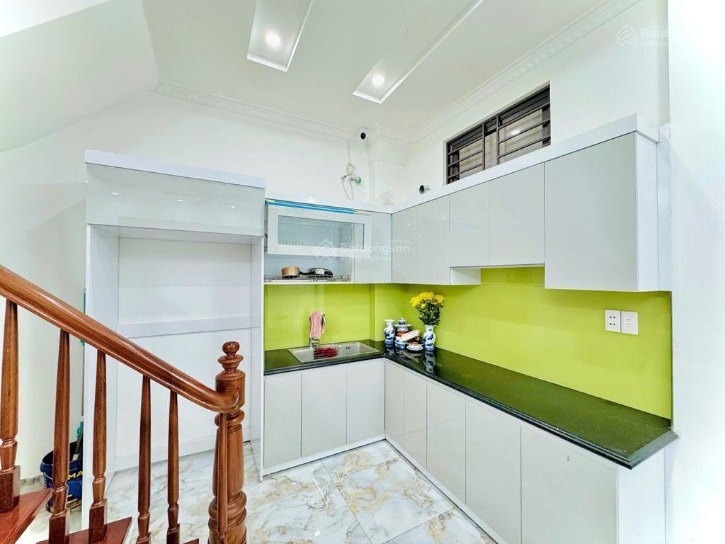 Nhà kim ngưu lô góc 2 thoáng ngõ phân lô 32m 5 tầng ở ngay