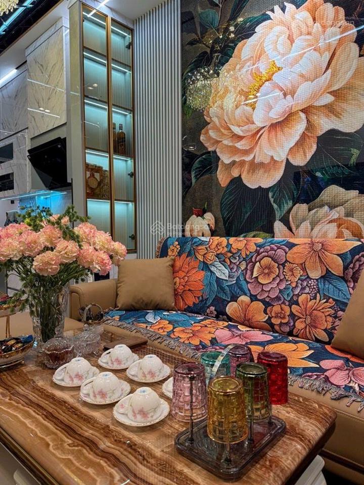 Nhà minh khai 40m 5 tầng thang máy gần timecity full nội thất cao cấp 13 tỷ