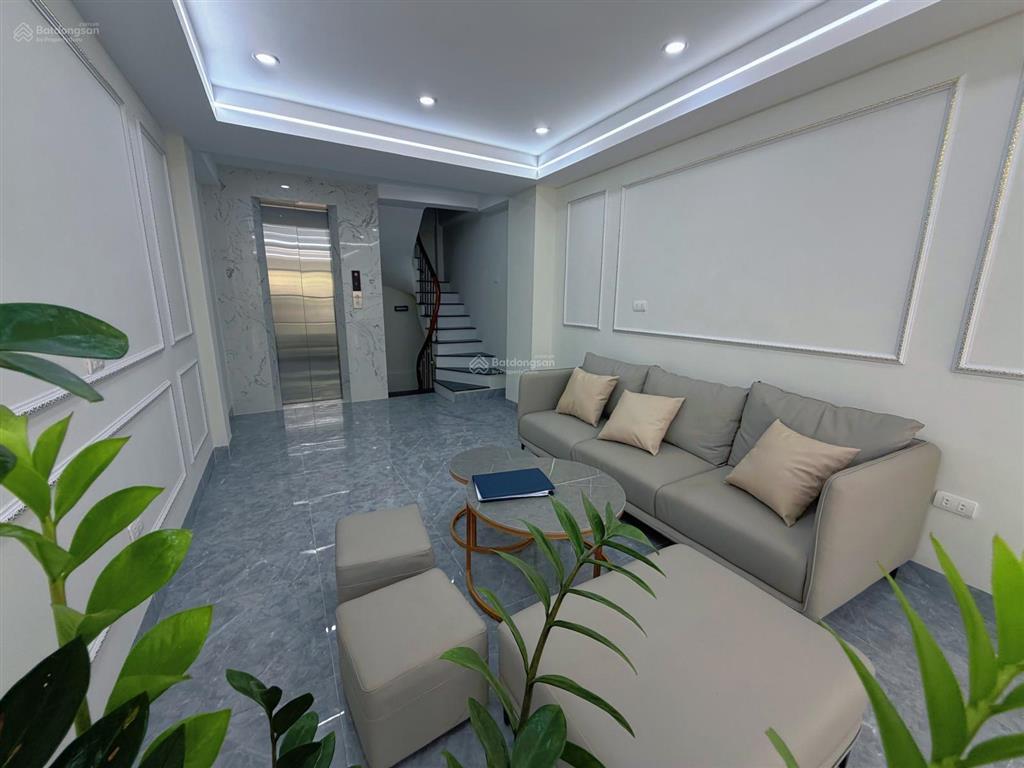 Nhà minh khai 40m2 6 tầng thang máy gara ô tô nhà mới full đồ  trước nhà ô tô tránh  hiếm  16 tỷ