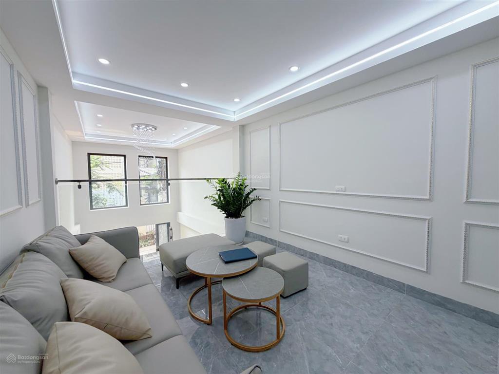 Nhà minh khai 40m2 6 tầng thang máy gara ô tô nhà mới full đồ  trước nhà ô tô tránh  hiếm  16 tỷ