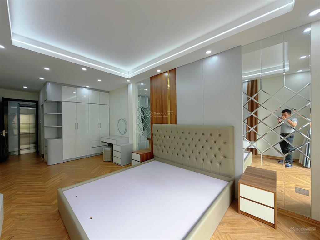 Nhà minh khai 40m2 6 tầng thang máy gara ô tô nhà mới full đồ  trước nhà ô tô tránh  hiếm  16 tỷ