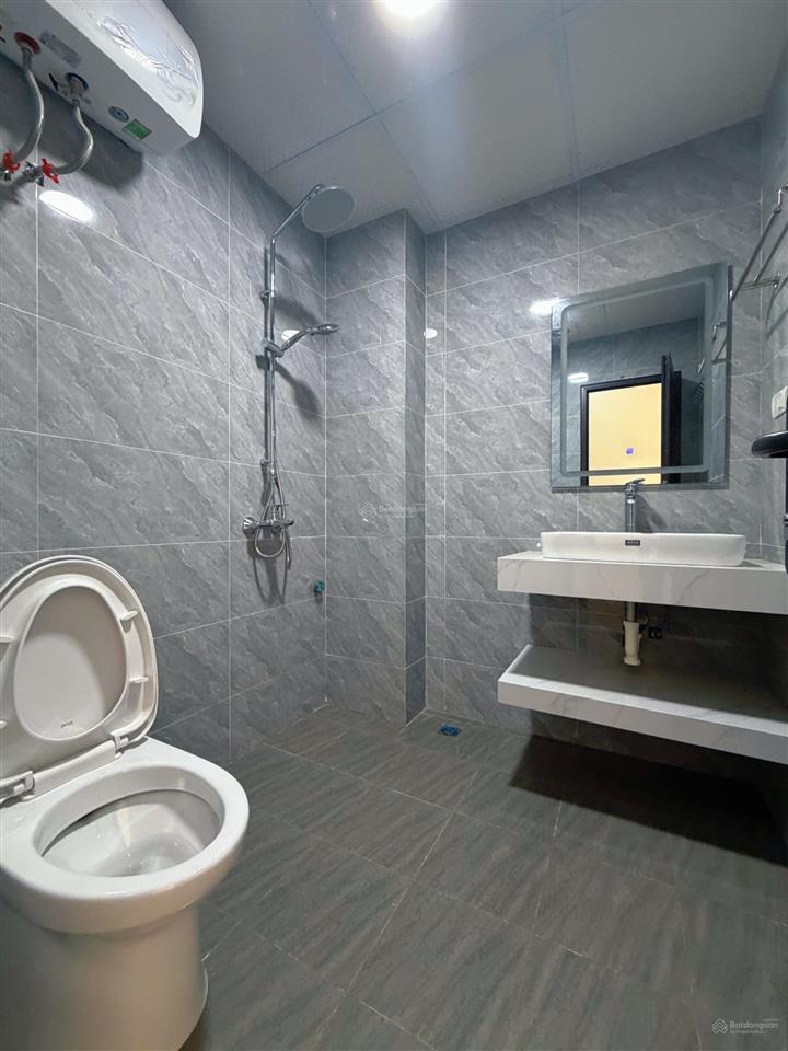 Nhà minh khai 40m2 6 tầng thang máy gara ô tô nhà mới full đồ  trước nhà ô tô tránh  hiếm  16 tỷ