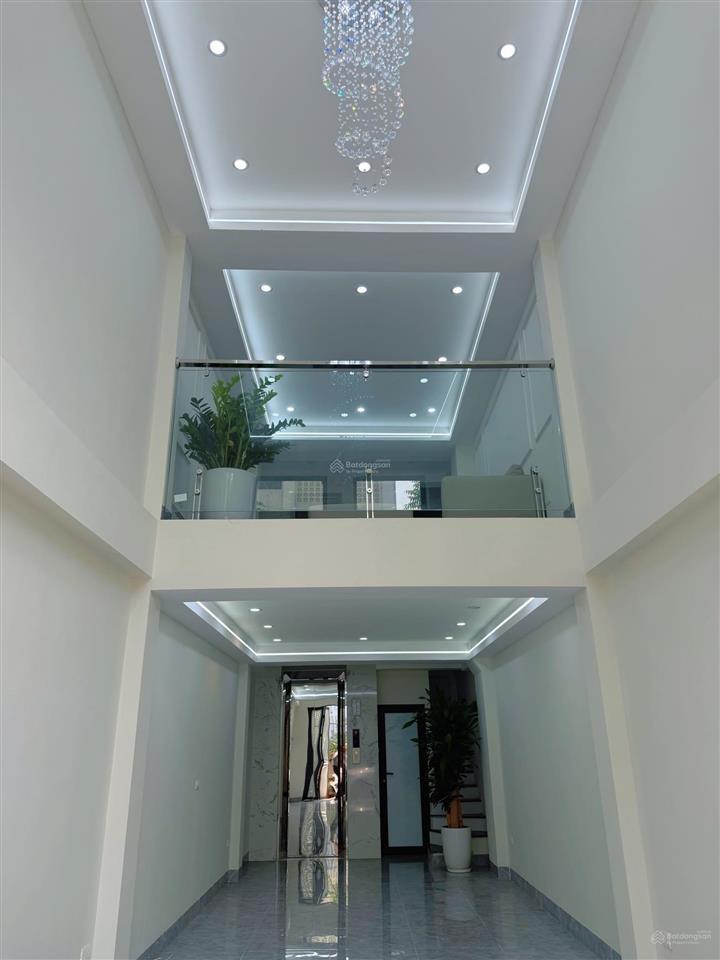 Nhà minh khai 40m2 6 tầng thang máy gara ô tô nhà mới full đồ  trước nhà ô tô tránh  hiếm  16 tỷ