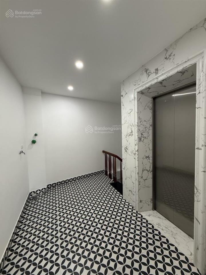 Nhà trần đại nghĩa 40m2 5 tầng thang máy ô tô thông kinh doanh 12.5 tỷ
