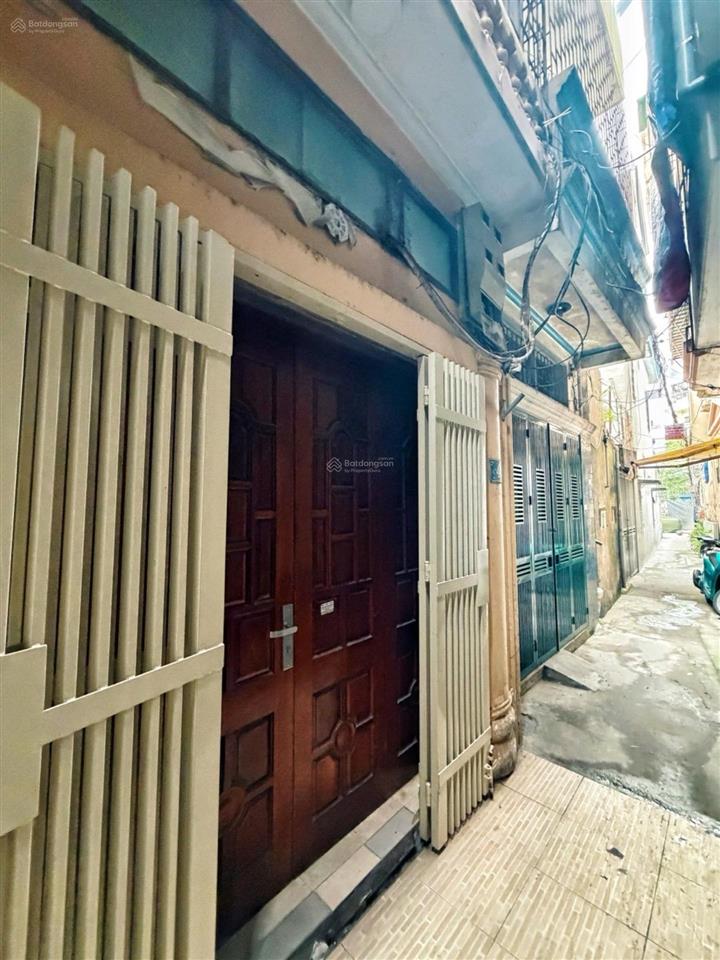 Nhà mặt ngõ cực gần phố, cách 10m ra ô tô tránh  ở hoặc cho thuê có dòng tiền  giá hời 10 tỷ