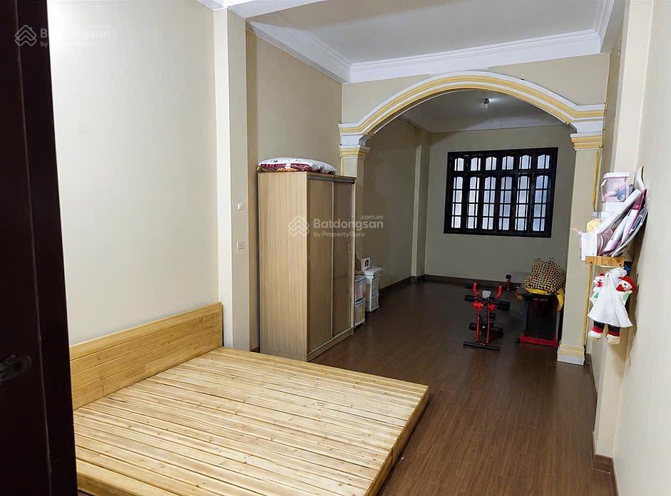 Cắt lỗ nhà dân xây  ô tô đỗ cửa dt 50m, khu dân trí cao, xe đỗ ngoài ngày đêm giá 15 tỷ