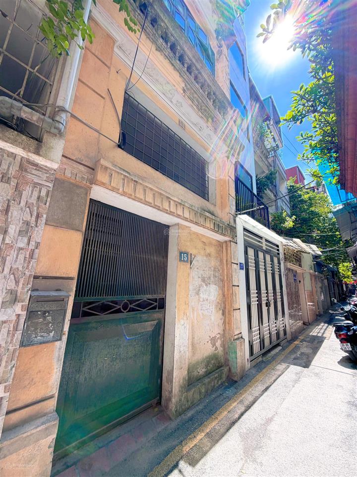 Cắt lỗ nhà dân xây  ô tô đỗ cửa dt 50m, khu dân trí cao, xe đỗ ngoài ngày đêm giá 15 tỷ