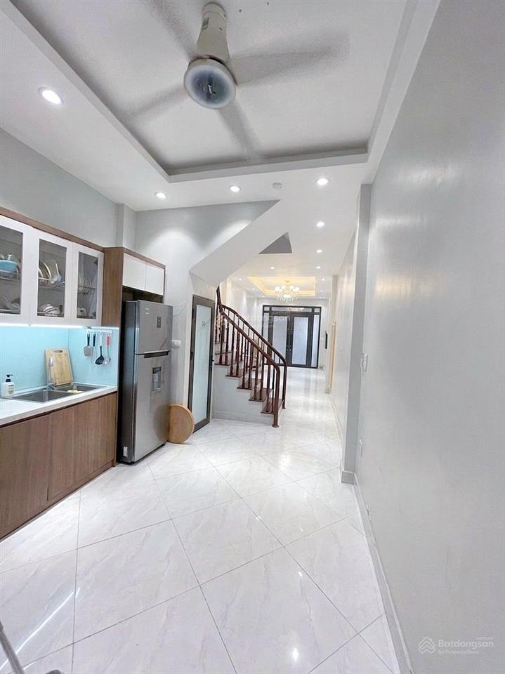 Nhà rộng  vị trí ngon ô tô lùi cửa  6pn phố võ thị sáu ở hoặc kinh doanh