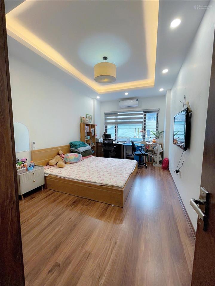 Nhà rộng  vị trí ngon ô tô lùi cửa  6pn phố võ thị sáu ở hoặc kinh doanh