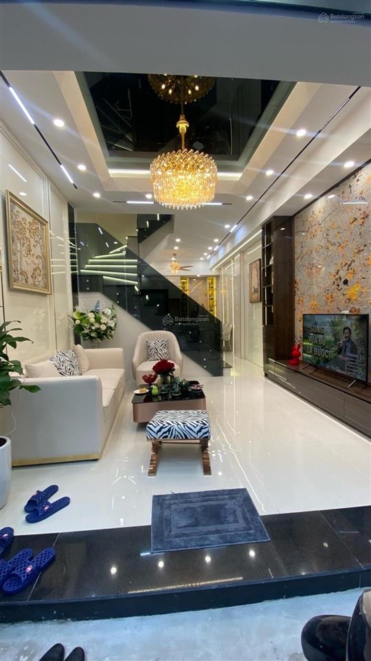 Siêu phẩm phố trương định nhà đẹp mới tinh  mặt ngõ thông rộng, 3 bước ra ô tô  10 tỷ