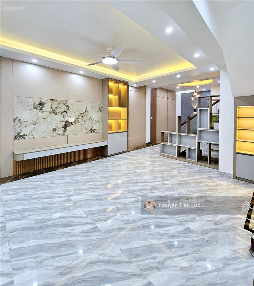 Gấp bán nhà hồ đền lừ, hoàng mai, view đẹp, 15m ra đường ô tô, 9.5 tỷ. full nội thất