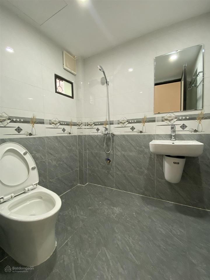 Bán nhà phố hoàng mai 40m2 ô tô đỗ cửa giá chỉ 8,15 tỷ, gần công viên hồ đền lừ  cực hiếm