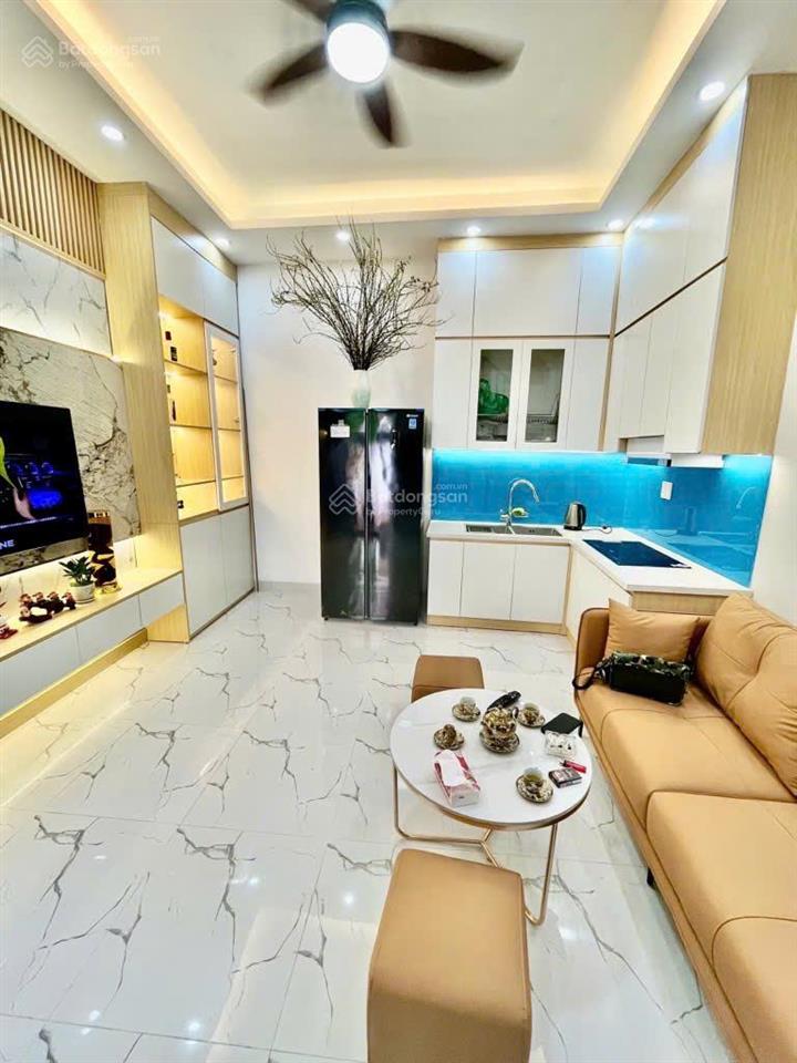 Bán nhà phố hoàng mai 40m2 ô tô đỗ cửa giá chỉ 8,15 tỷ, gần công viên hồ đền lừ  cực hiếm
