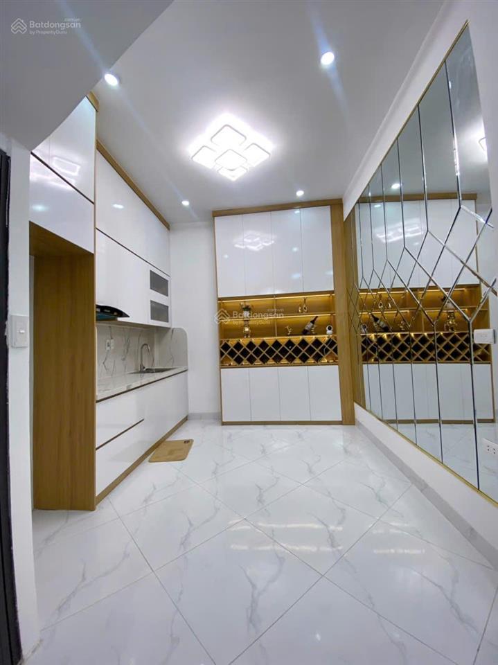 Nhà đẹp lung linh hoàng mai  giao minh khai  gần ô tô  dt 42m2 full nội thất  8.5 tỷ