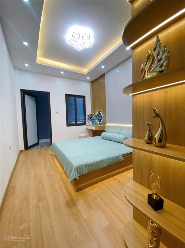 Nhà đẹp lung linh hoàng mai  giao minh khai  gần ô tô  dt 42m2 full nội thất  8.5 tỷ