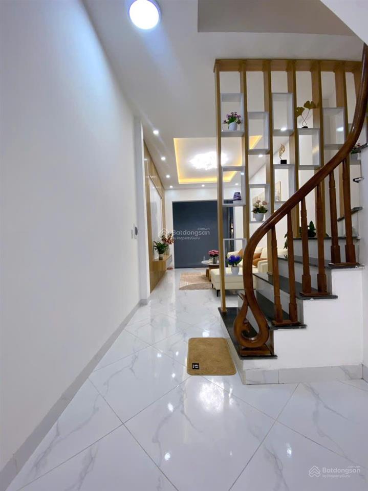 Nhà đẹp lung linh hoàng mai  giao minh khai  gần ô tô  dt 42m2 full nội thất  8.5 tỷ