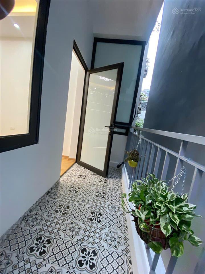 Nhà đẹp lung linh hoàng mai  giao minh khai  gần ô tô  dt 42m2 full nội thất  8.5 tỷ
