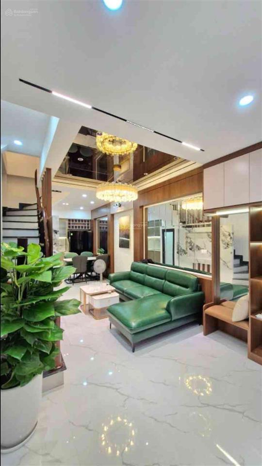 Nhà đẹp 5 tầng ngay gần phố tân mai  giá hời 9 tỷ full nội thất ở ngay