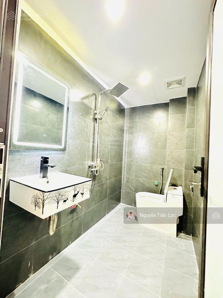 Nhà riêng 37m2 lô góc thoáng phố hoàng mai, ngõ rộng, oto cách 15m, 7.45 tỷ