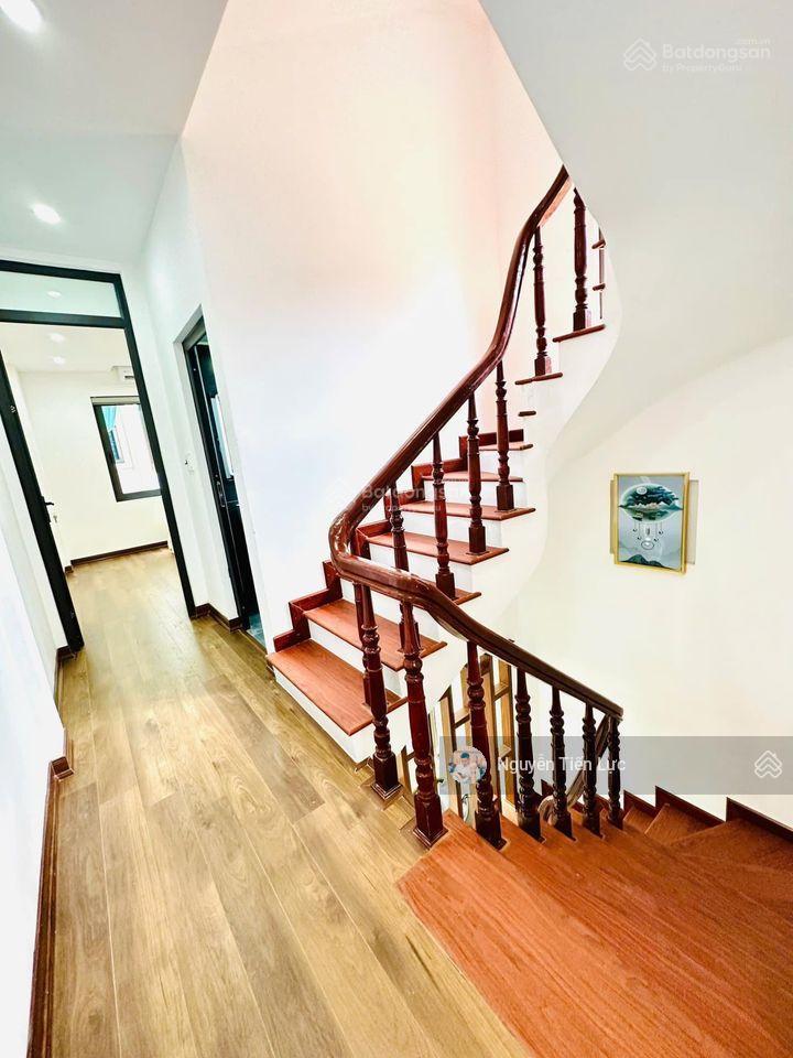 Nhà riêng 37m2 lô góc thoáng phố hoàng mai, ngõ rộng, oto cách 15m, 7.45 tỷ