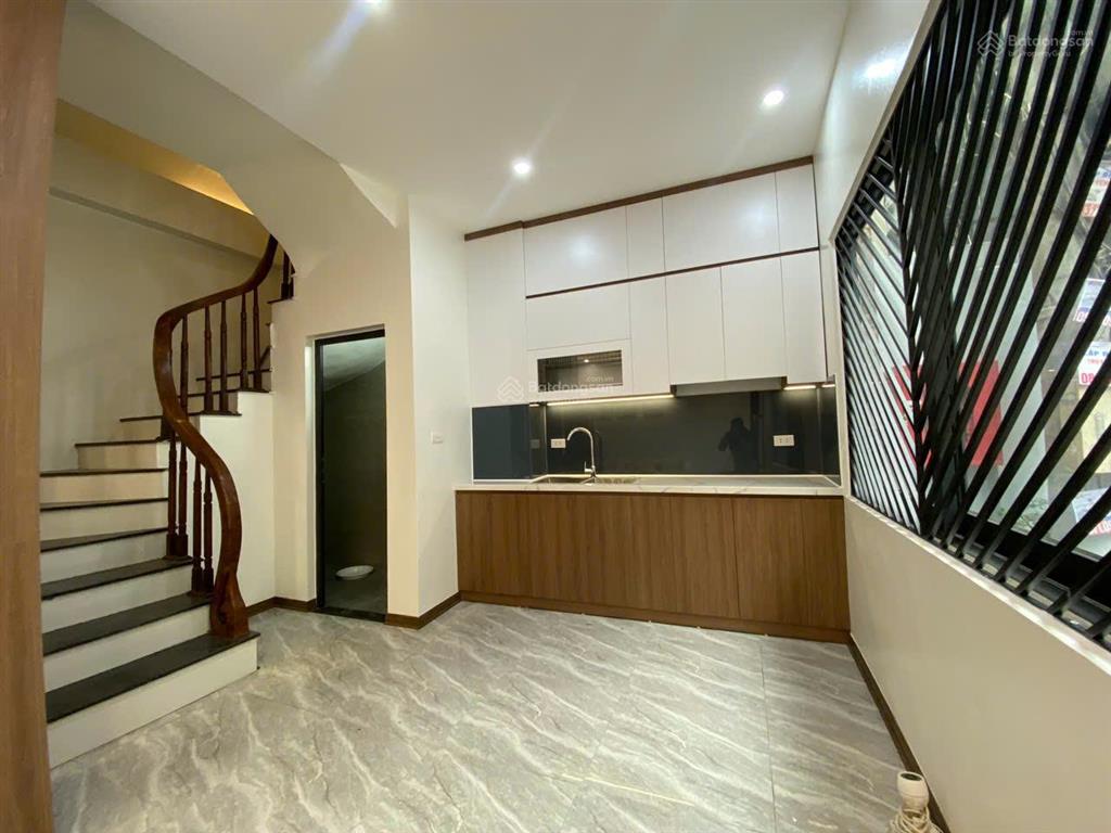 Bán nhà phố hoàng mai  hồ đền lừ  ô tô đỗ cổng  dt 40m2 mặt tiền 6m, siêu thoáng