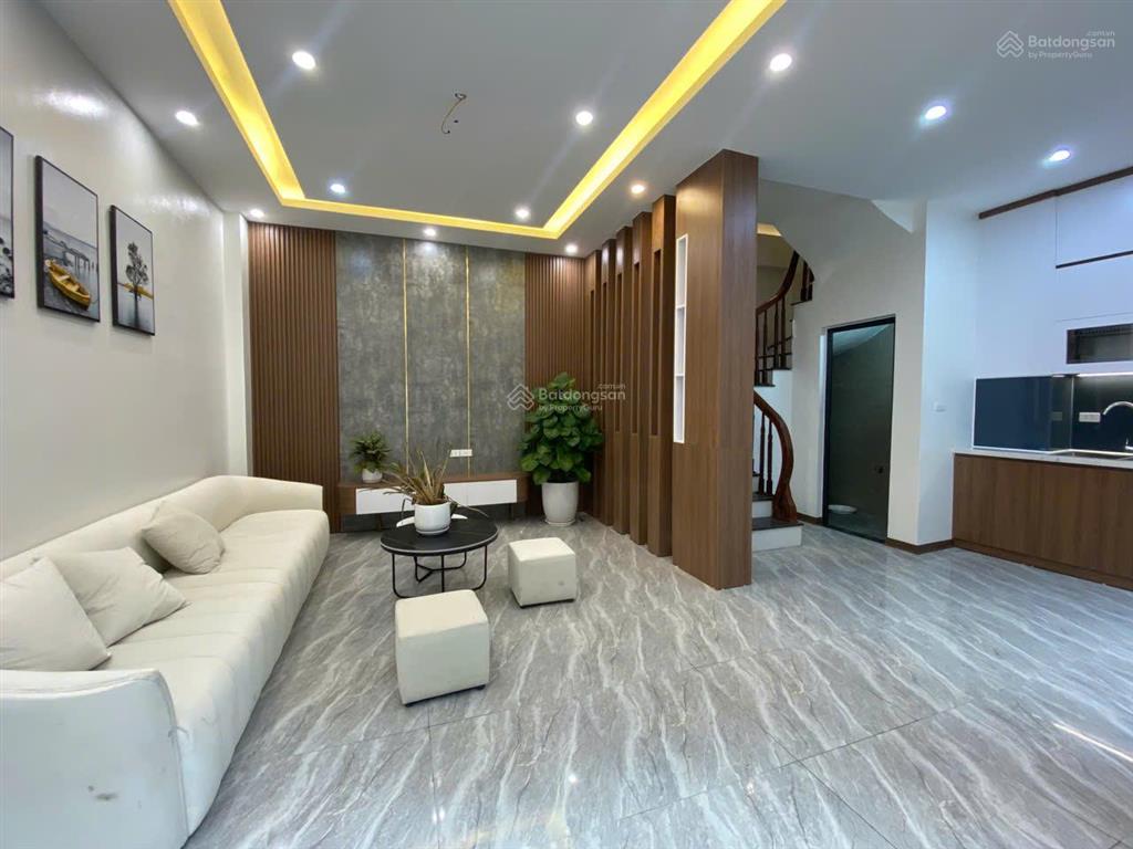 Bán nhà phố hoàng mai  hồ đền lừ  ô tô đỗ cổng  dt 40m2 mặt tiền 6m, siêu thoáng