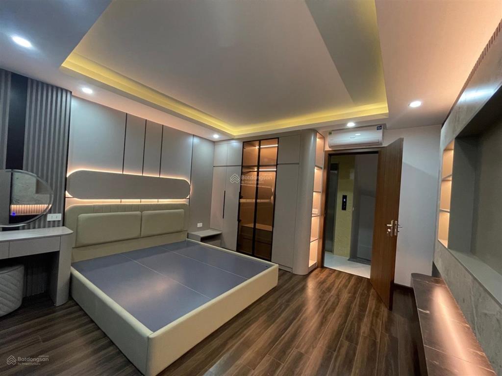 Siêu phẩm 7 tầng thang máy  cách 1 nhà ra mặt phố lương khánh thiện  full nội thất  11 tỷ