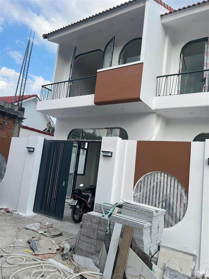 Bán 4 căn nhà đẹp mới xây sát bên tái định cư diên toàn diên khánh nha trang