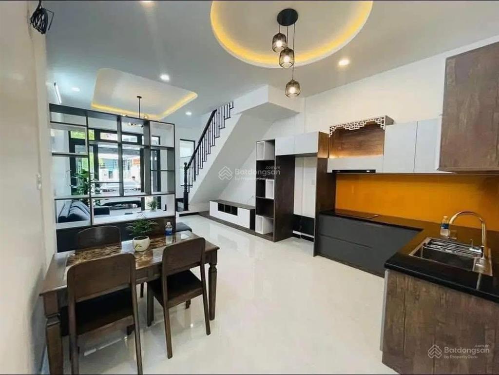 Bán gấp nhà đường nguyễn hữu trí 960 triệu bình chánh