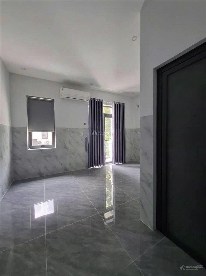 Bán căn nhà 1 trệt 2 lầu ngay vsip3 tân hiệp, tân uyên, shr