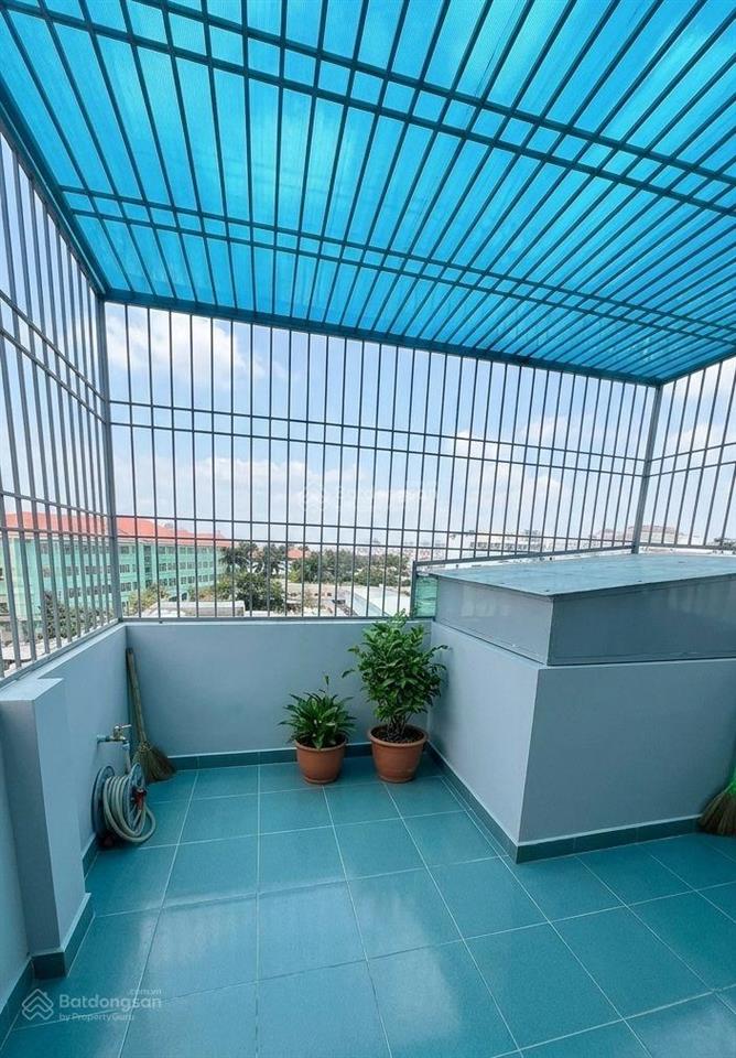 Nhà đẹp quận 7 đường nhựa 7m có vỉa hè 5 tầng  dt 4x15m  ôtô ngủ  4 pn. chỉ 9.5 tỷ