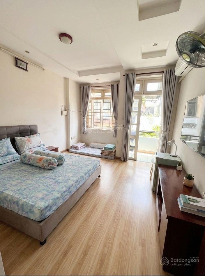 Nhà đẹp quận 7 đường nhựa 7m có vỉa hè 5 tầng  dt 4x15m  ôtô ngủ  4 pn. chỉ 9.5 tỷ