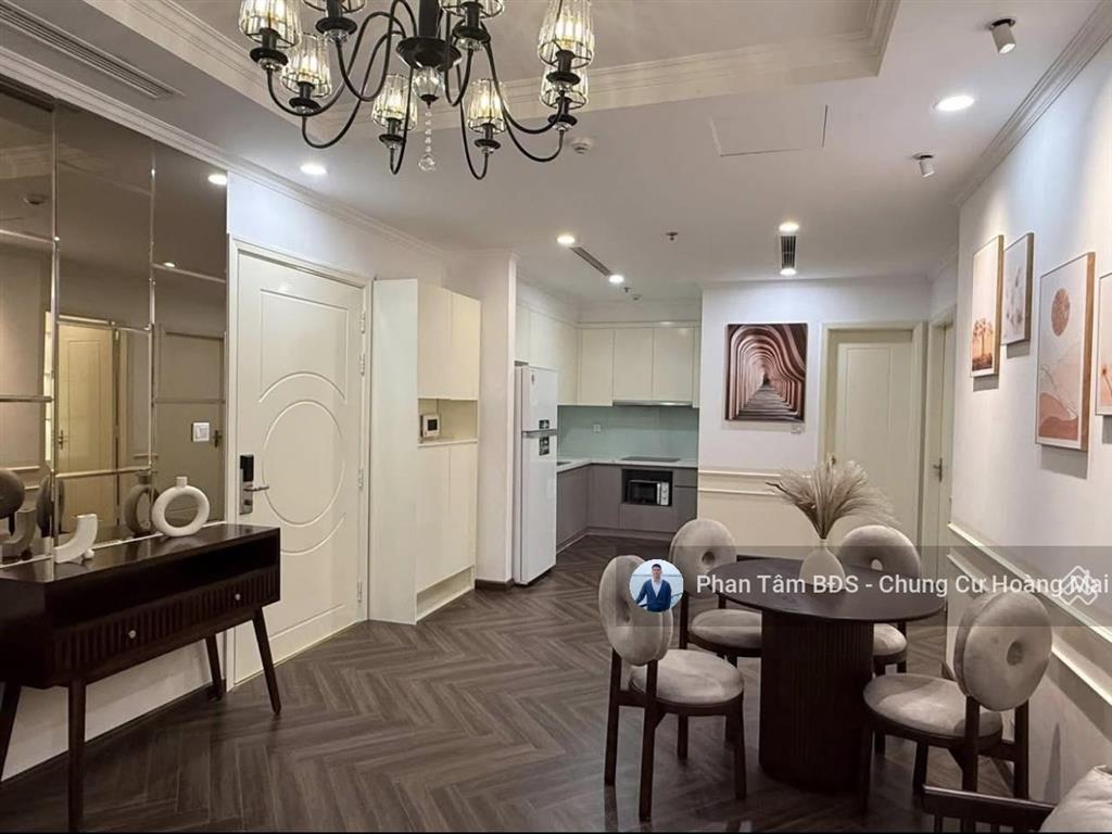 (cực tốt) bán căn hộ 2.5pn/2wc, dt 83m2, tầng trung, view hồ, giá 7 tỷ, sổ hồng, tại green park