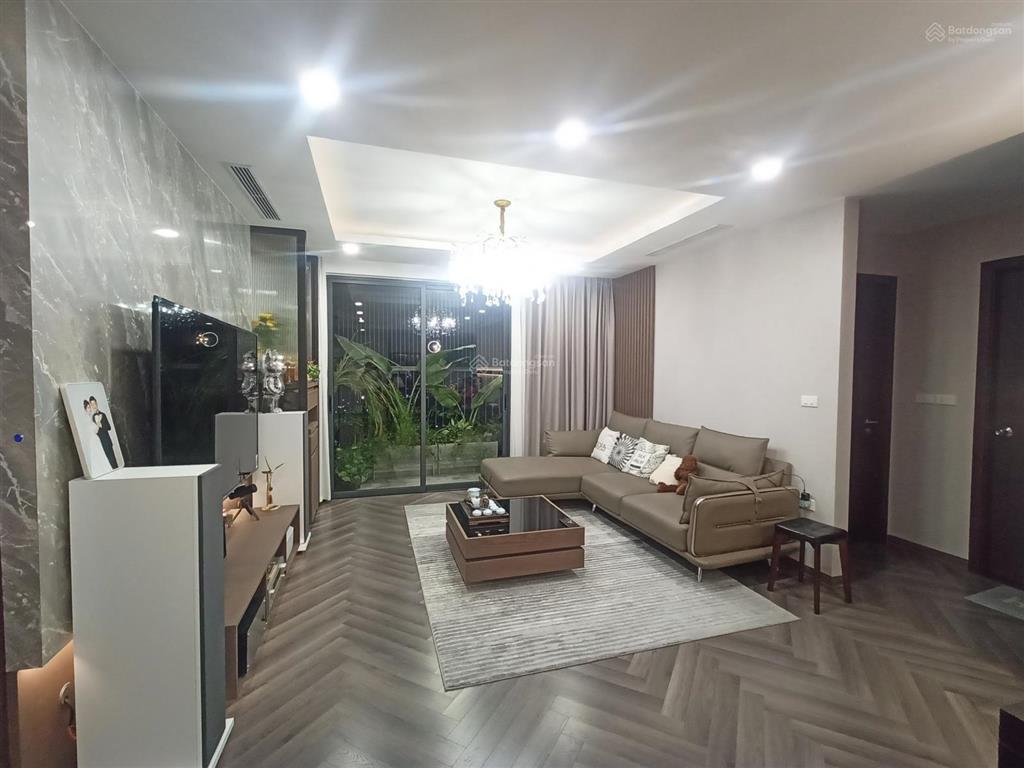 Cắt lỗ căn góc hoa hậu 3n/2wc tại green park, hoàng mai, hn, dt 99m2 giá 8,1 tỷ, full nt, sổ hồng
