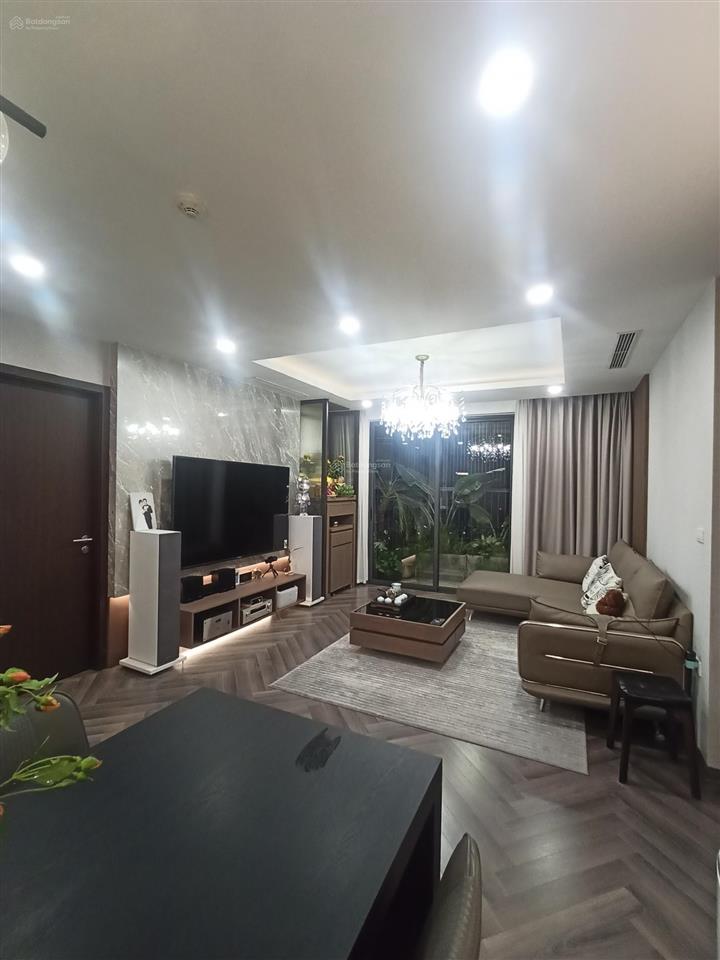 Cắt lỗ căn góc hoa hậu 3n/2wc tại green park, hoàng mai, hn, dt 99m2 giá 8,1 tỷ, full nt, sổ hồng