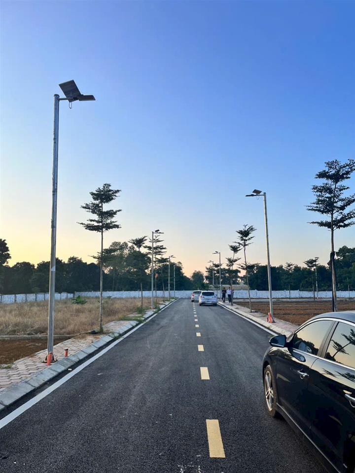 Chuyên gia về đâu, tiền về đó. 
Em đang có hơn 800m2 đất trong khu đô thị Phú Cát , mua