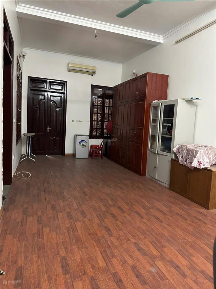 Cho thuê nhà riêng 4pn 2wc, 90m2, giá 10 triệu, mặt tiền 5m tại chợ tó, đông anh, view đẹp hot!