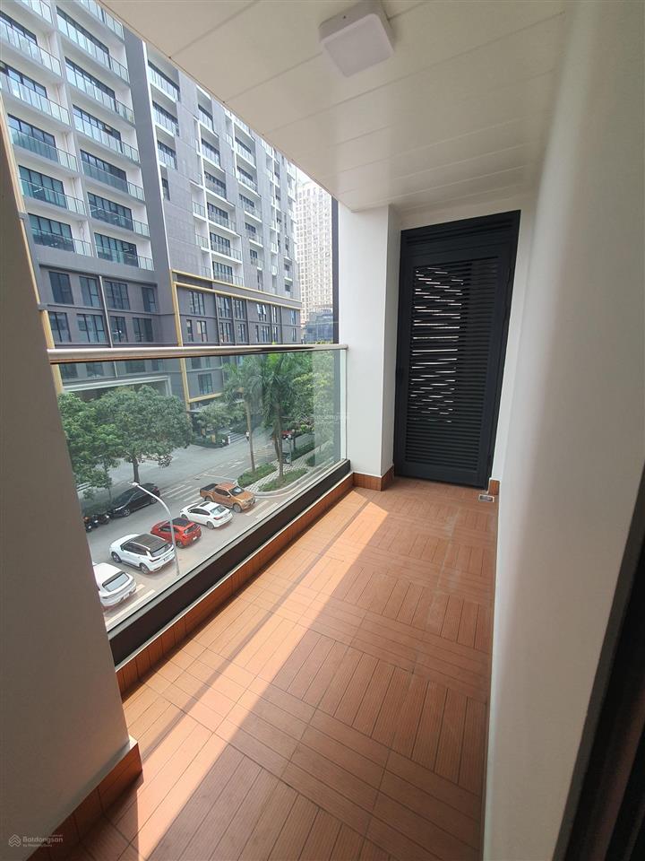 Bán gấp căn góc 3pn 128m2  skyline west lake  có slot ô tô, miễn 1 năm pdv  giá 165tr/m2