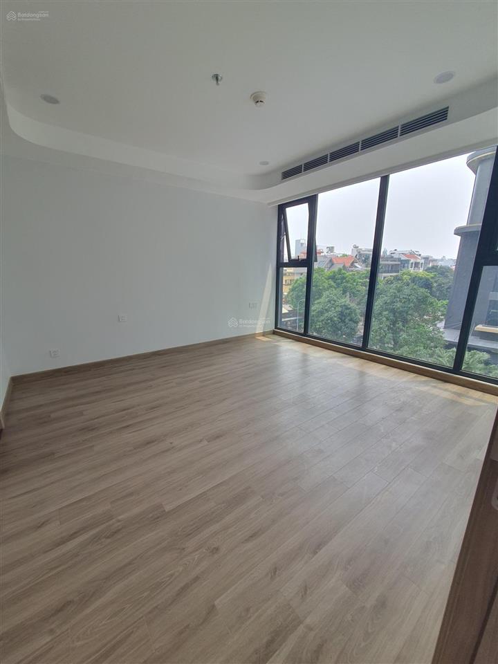 Bán gấp căn góc 3pn 128m2  skyline west lake  có slot ô tô, miễn 1 năm pdv  giá 165tr/m2