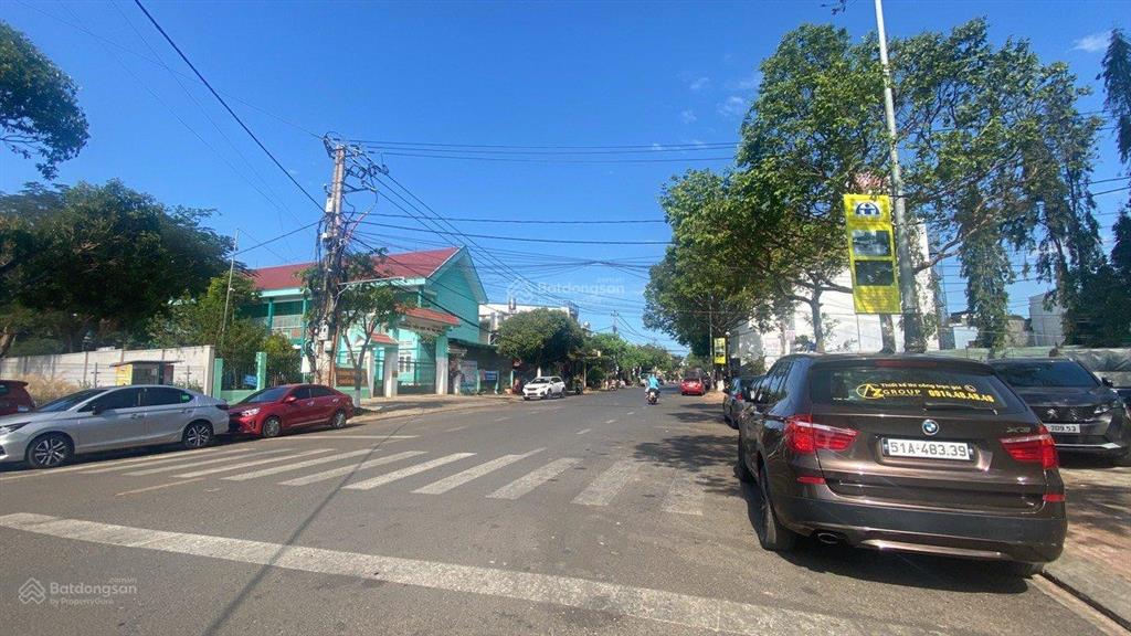 Bán gấp sàn thương mại 385m2, góc 2mt siêu đẹp, 40 hùng vương, p. buôn ma thuột