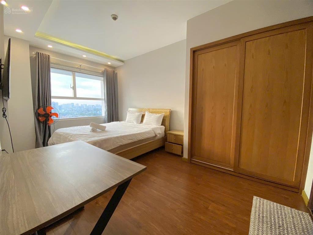 Giá tốt trong phân khúc 77m2 2pn  căn góc  sổ hồng chính chủ  sunrise city quận 7.  0909 982 ***
