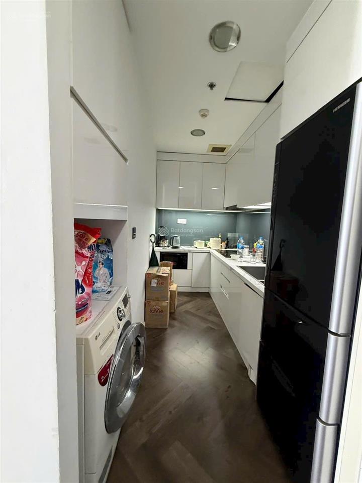 Chỉ 6tỷ cho căn 1pn  ban công double 6m tại sunrise city  quận 7  đã có sổ .  0909 982 ***