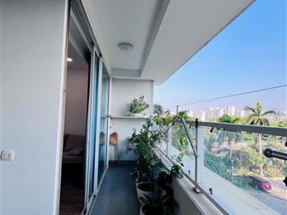 Căn 1pn  60m  ban công dài 6m tại sunrise city quận 7, đã có sổ hồng .  0909 982 *** thư