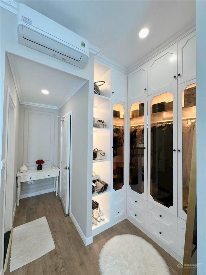 Cần cho thuê căn 3 ngủ tại sunrise cityview, quận 7, dọn vào ở ngay, nhà đẹp.  0909 982 *** thư