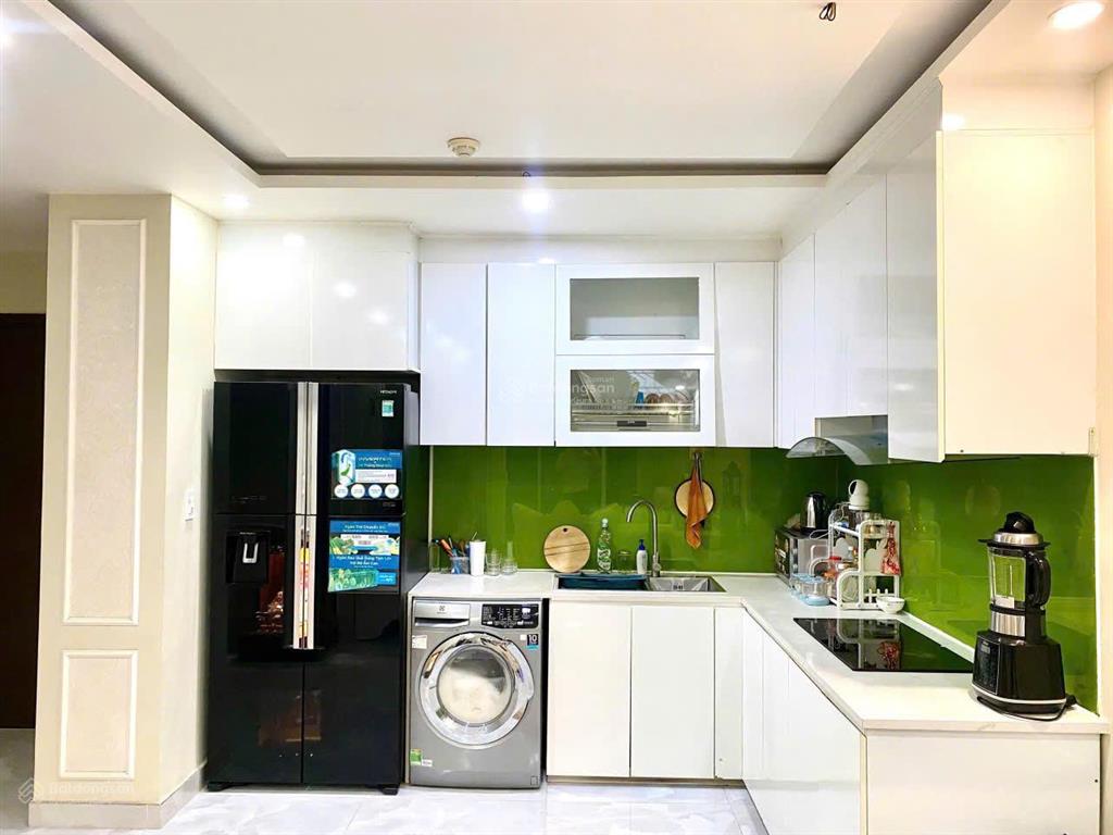 Bán căn hộ sunrise city 2pn 2wc 77m2 giá tốt, full nội thất, view tây cửa đông